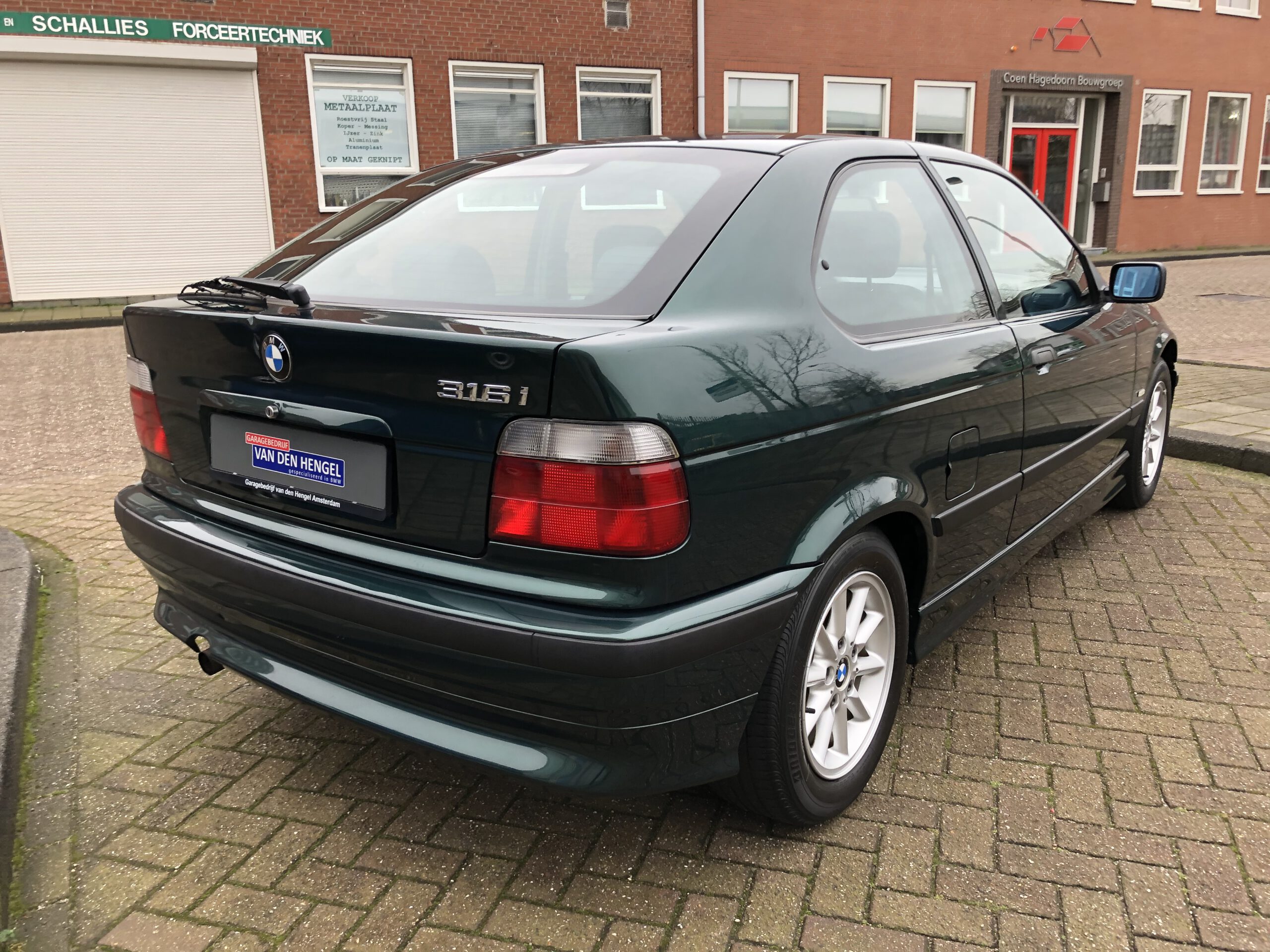 BMW 316i Compact (E36)